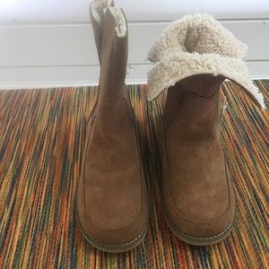 Sanuk Suede Leather Fur Lined Boots